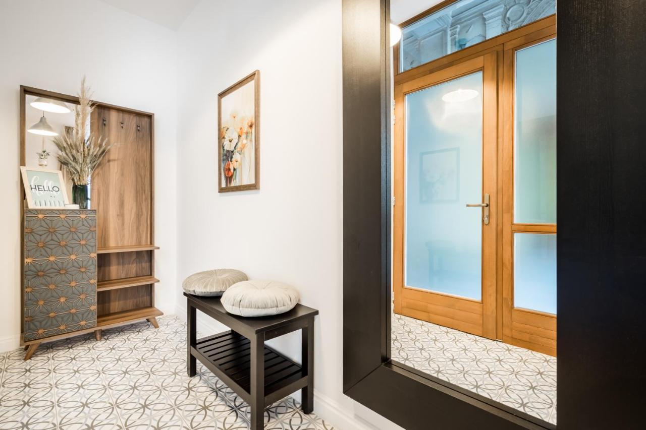 Roomli Boho Chic Apartments Budapest Bagian luar foto